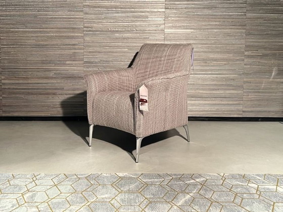 Image 1 of Leolux Mayuro armchair