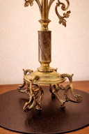 Lampada antica in ottone e vetro inciso – Eleganza Belle Époque