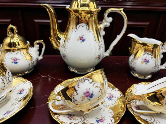 Image 1 of Bavaria Hardek – Porcelaine allemande à motifs floraux et dorure | 6 personnes | Années 1960