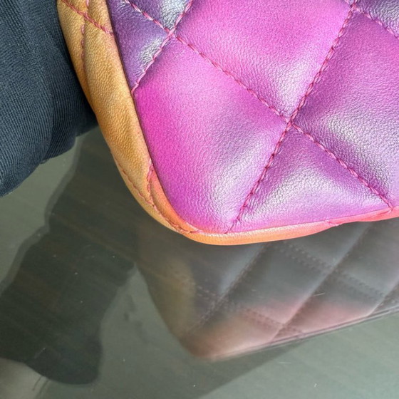 Image 1 of Borsa Chanel Classic Flap Small - Edizione limitata in pelle di agnello trapuntata Flower Power con finiture nere, serie 21