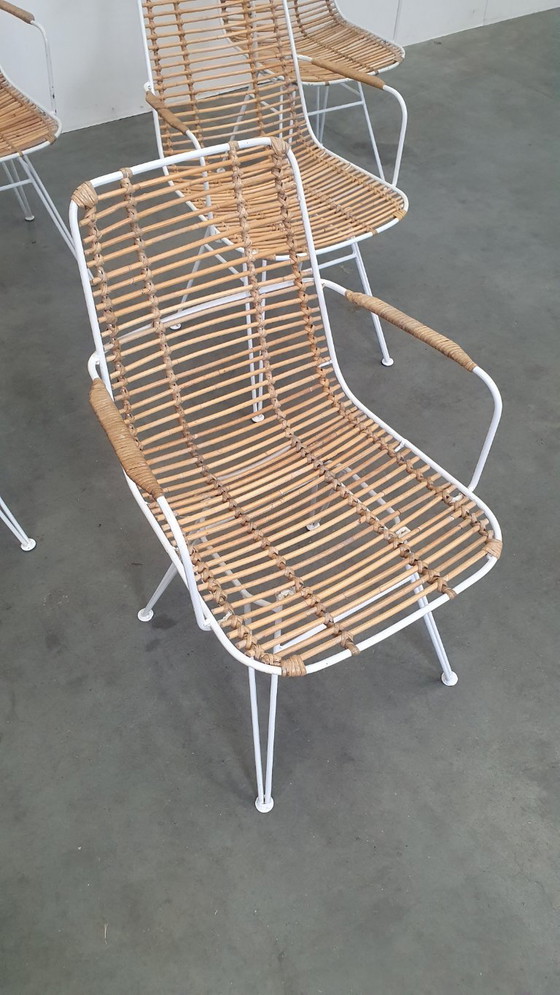 Fauteuil Kave Home Tishana en rotin, accoudoirs en métal blanc – Chaises de salle à manger, Metal, Rattan (photo 5 of 15)