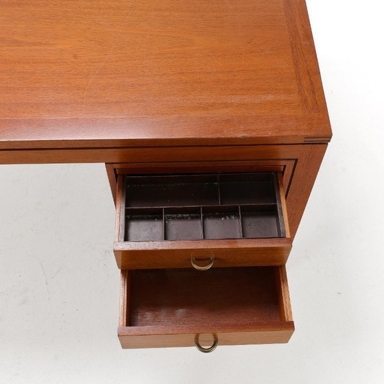 Image 1 of Scandinavian mahogany dining table stamped Søborg Møbler, Christian Hvidt