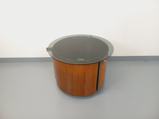 Round vintage Italian coffee table with swivel bar on castors by Eugenio Gerli for Tecno, in bent teak.