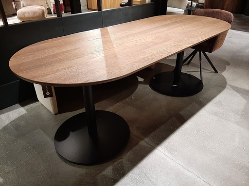 Oval table 220x90