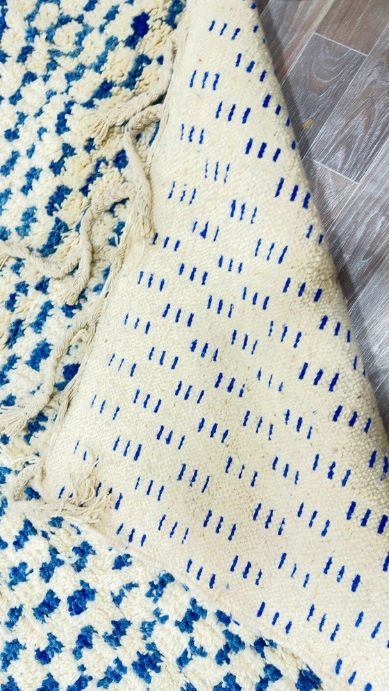 White and Blue Berber Rug, Handmade Wool, 200/260 – Rugs & carpets (photo 8 of 8)