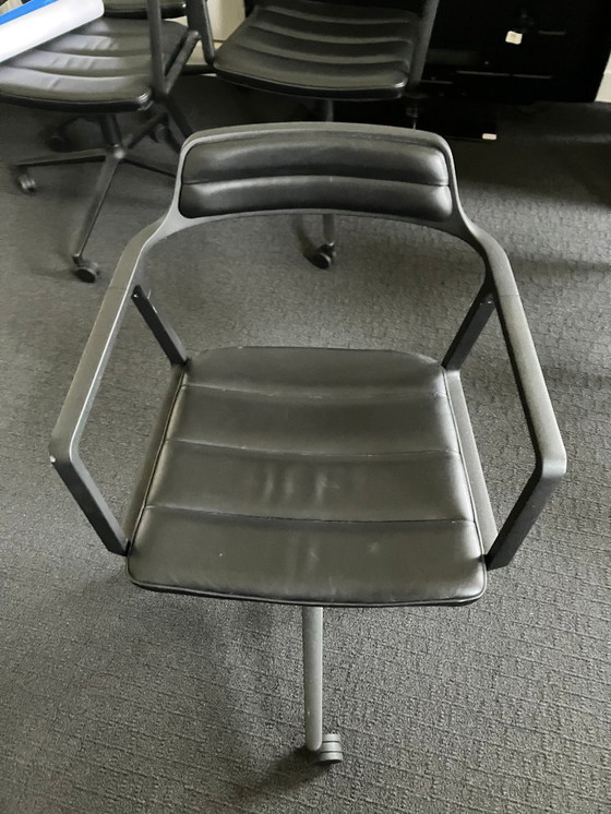 Image 1 of 10x Vipp 452 Chaise pivotante à roulettes Noir/Roulettes