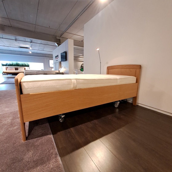 Image 1 of The Linde Brugge bed - 90x200 adjustable