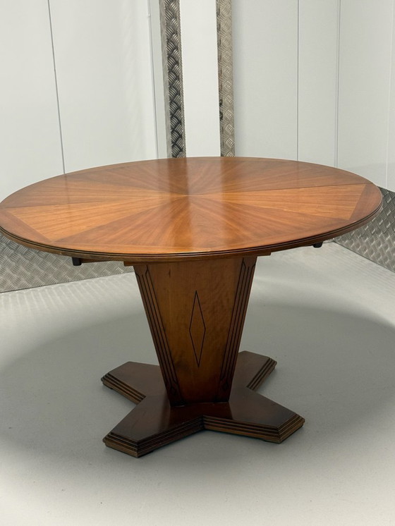 Image 1 of Ausziehbarer runder Esstisch im Art-Deco-Stil mit Sonnenmusterfurnier