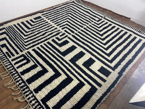 Image 1 of Handmade Moroccan rug, traditional craftsmanship, size 2/3 m