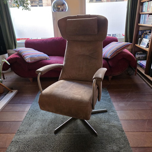 Sillón de relajación destacado con casi 2 años de garantía.