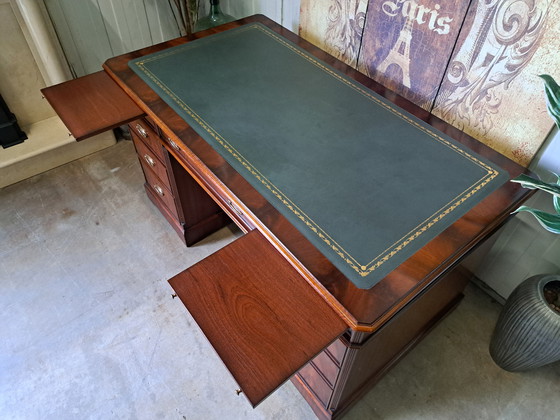 Image 1 of Classic Helden, writing table, desk, desk dim. 138x76cm and 77cm high