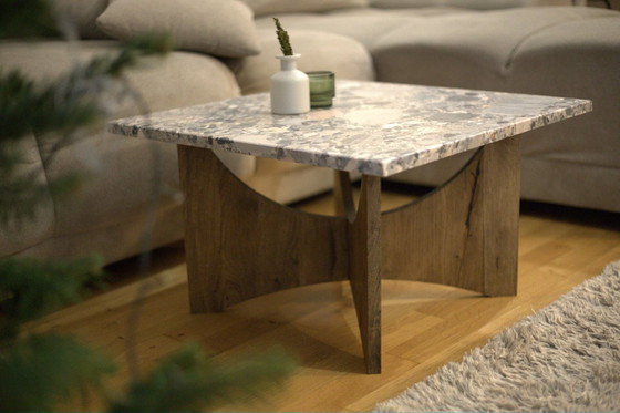 Image 1 of Breccia Alba salontafel, gemaakt van natuursteen en massief eikenhout.