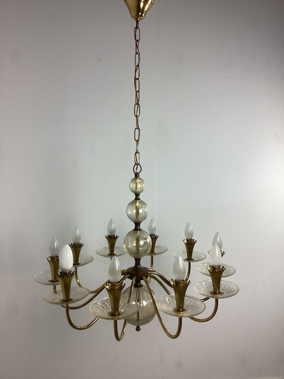 Image 1 of Grande lampadario vintage Chandolier degli anni Cinquanta in vetro e rame 