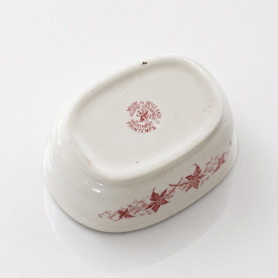 Image 1 of 19th-century soap dish from the Maastricht "Spring" collection, ironstone