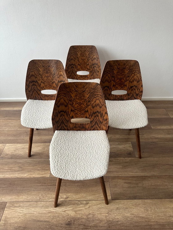 Set aus 4 Mid-Century TATRA Esszimmerstühlen – Stoff, Holz (photo 5 of 7)