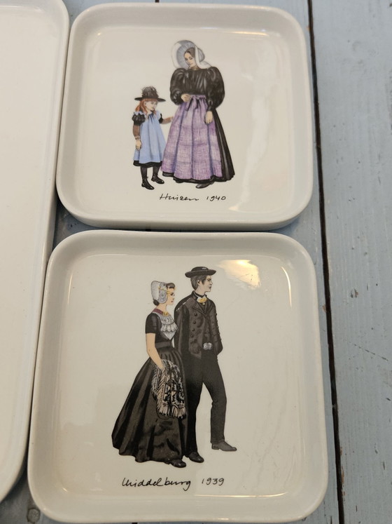 Vintage pastry set Villeroy & Boch traditional costumes – Bowls, Porcelain (photo 2 of 7)