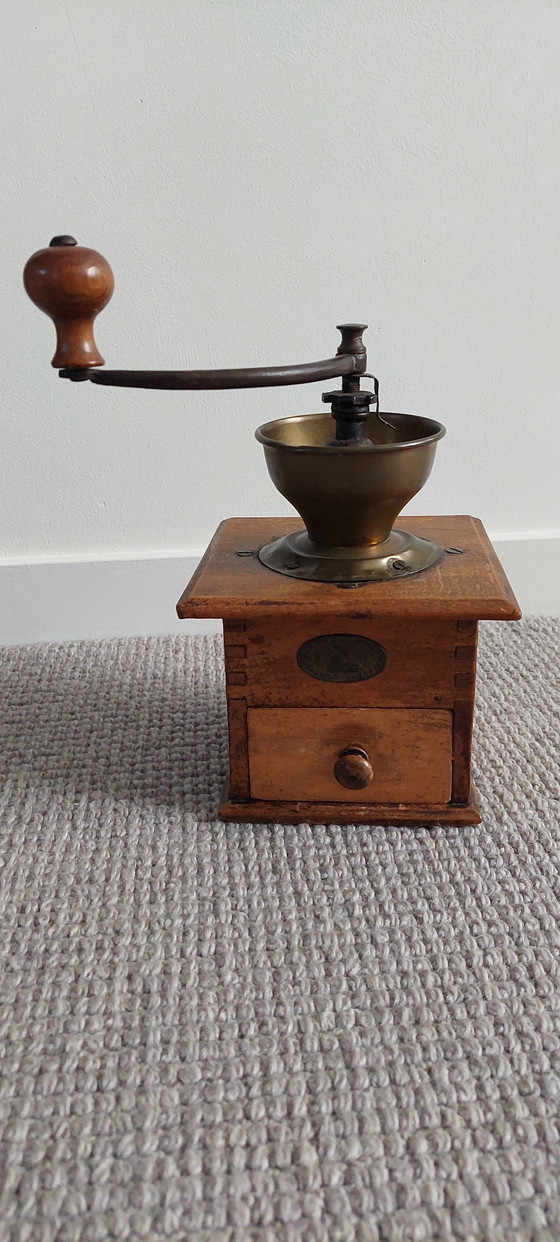 Image 1 of Manual coffee grinder by Robert Zassenhaus