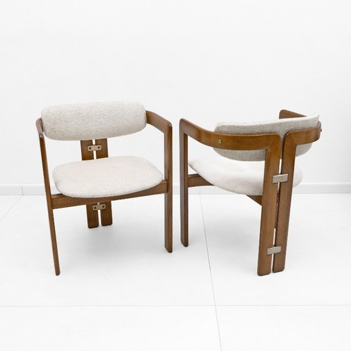 Een paar "Pamplona" fauteuils uit het midden van de 20e eeuw, ontworpen door Savini voor Pozzi, Italië, 1960.