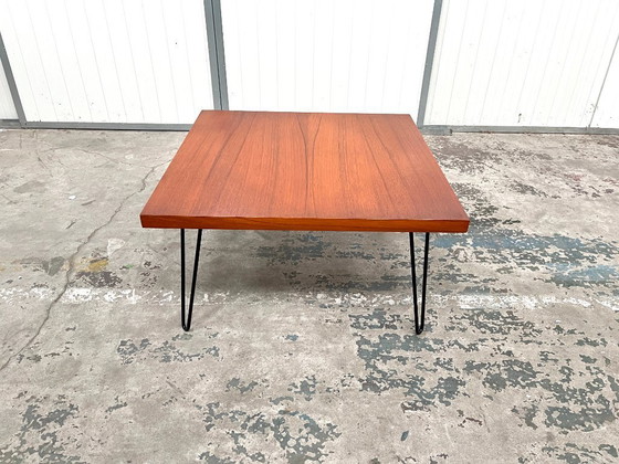 Image 1 of Couchtisch Teak mit Haarnadelbeinen