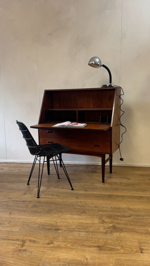 Escritorio de secretaria de mediados de siglo