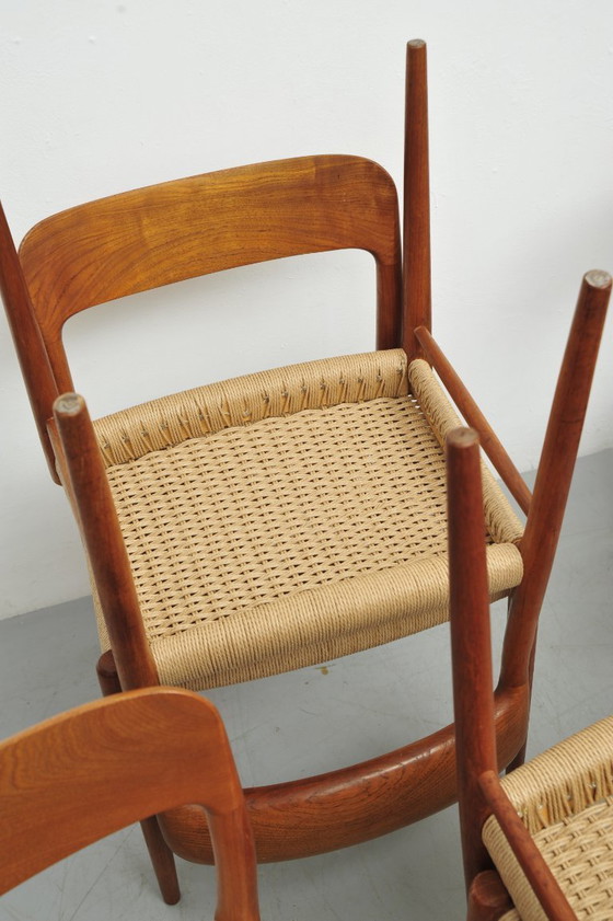 Image 1 of 6x Esszimmerstühle Modell 75 aus Teakholz von Niels Otto Møller für J. L. Møller Möbelfabrik (1950er)