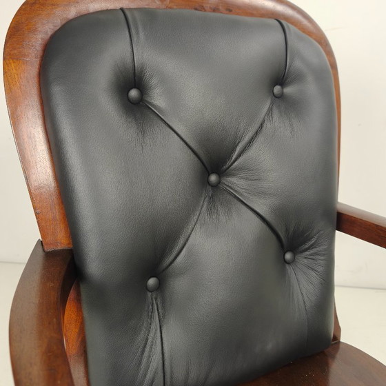 Image 1 of Sedia da biblioteca vittoriana inglese in noce e pelle