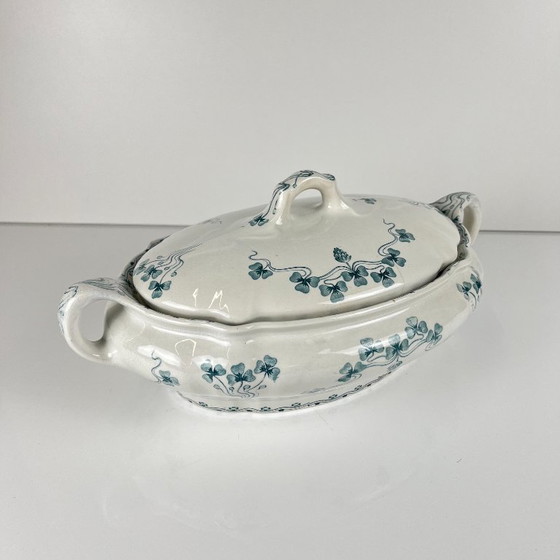 Image 1 of Plato de verduras Villeroy & Boch, modelo "Trèfle - Klee", azul, 1890-1900