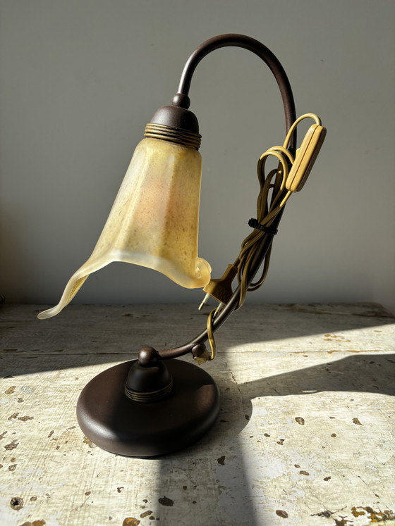 Lampada da tavolo vintage italiana Art Nouveau con vetro a forma di fiore – Vintage Italy, Lampade da tavolo (photo 2 of 10)