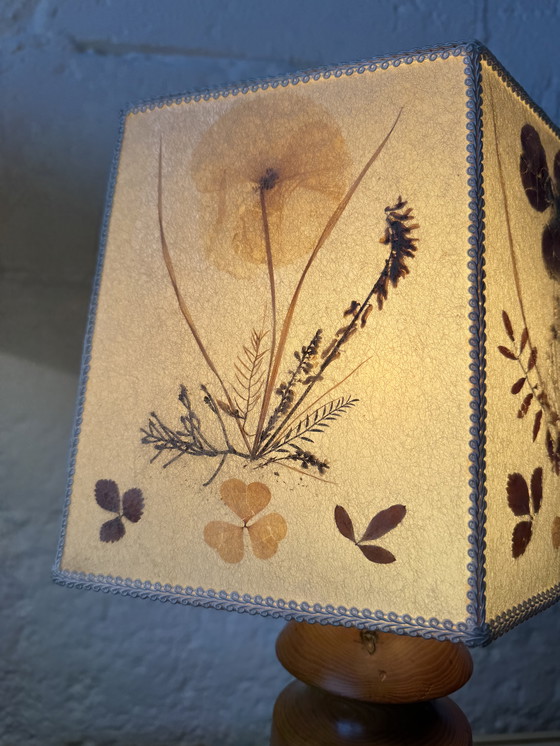 Image 1 of Gedrechselte Holzlampe mit Herbarium-Lampenschirm, 1970er Jahre