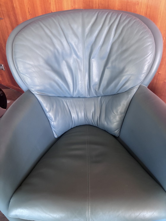 Image 1 of Fauteuils Leolux + pouf « Excalibur »
