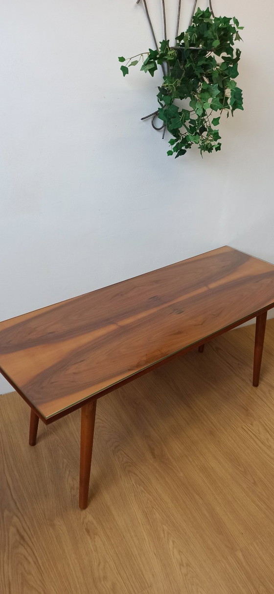 Image 1 of Table basse des années 1970.