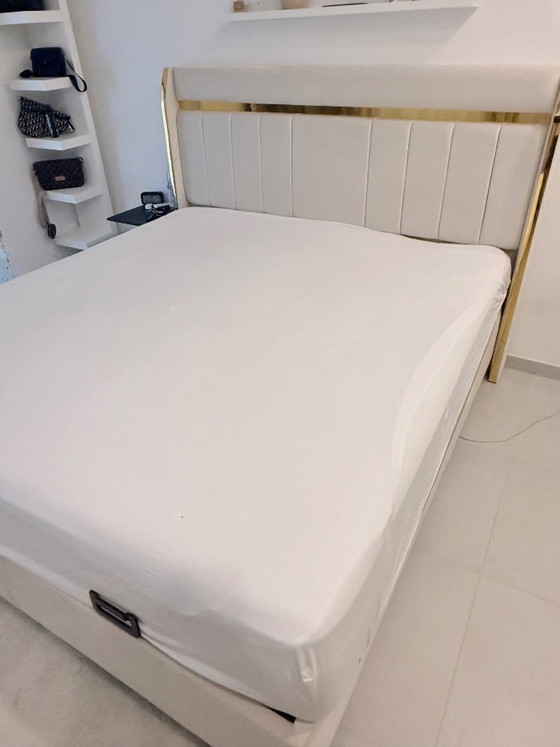 Image 1 of Boxspringbed in beige