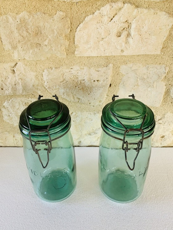 Image 1 of Vintage Franse potten in smaragdgroen glas van L'Ideale, jaren 1940, set van 2