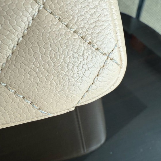 Image 1 of Sac cabas Chanel PST Petite Shopping Tote - Cuir de veau grainé matelassé caviar beige clair, finitions dorées