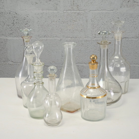 Series of assorted decanter bottles, in crafted glass, 20th century – Glass & Decanter, Gold, Retro (photo 3 of 4)