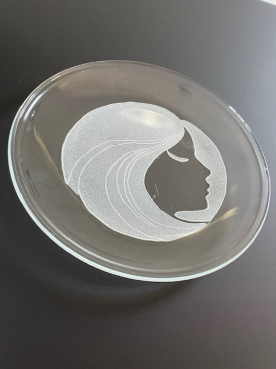 Image 1 of Vintage glazen schaal “La Femme” – Art Nouveau stijl