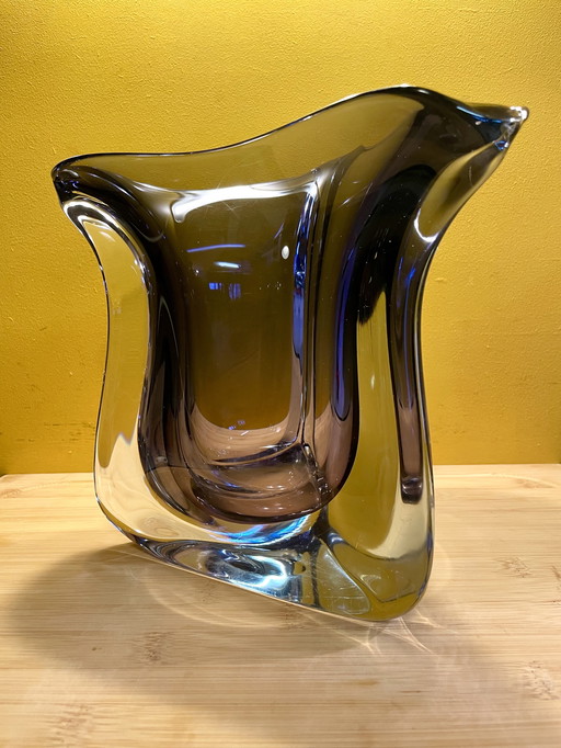 Wunderschöne, stilvolle, mundgeblasene Vase im Vintage-Design