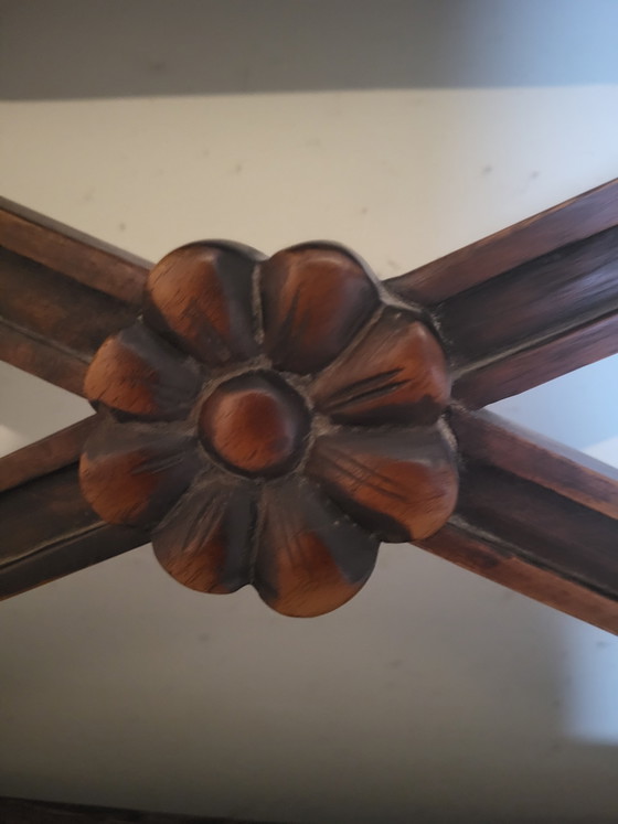 Image 1 of Letto a baldacchino, realizzato a mano con intagli in legno.