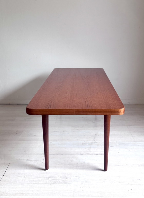 Vintage Teak Coffee Table 1960s – Wood (photo 6 of 9)