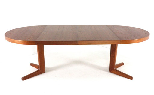 Round 2x extendable Danish design dining table vintage