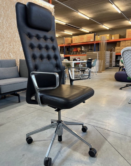 Vitra ID trim by Antonio Citterio