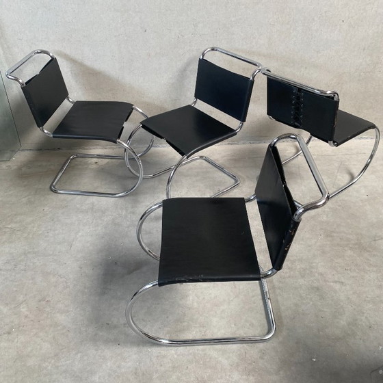 Image 1 of Sedie da pranzo in pelle della serie MR di Mies van der Rohe, 1960