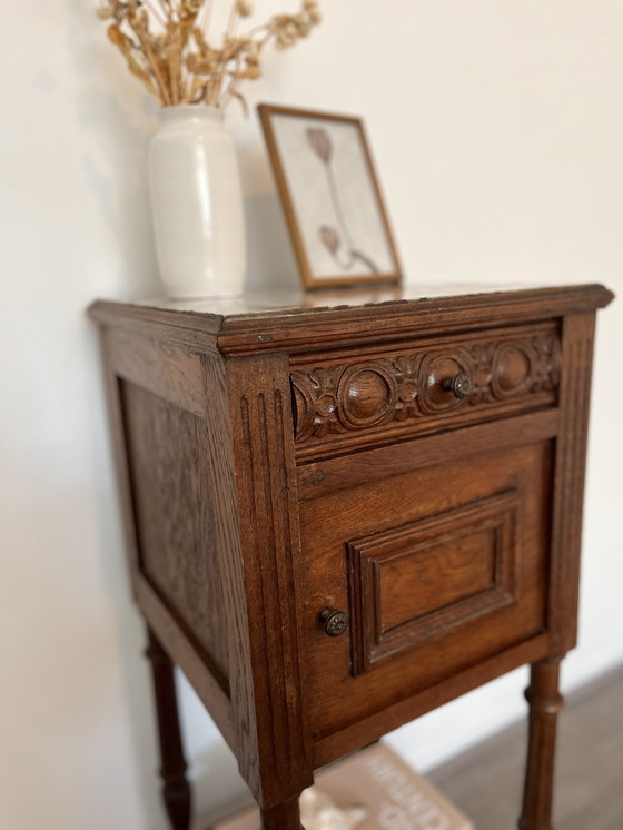 Image 1 of Antiker Nachttisch