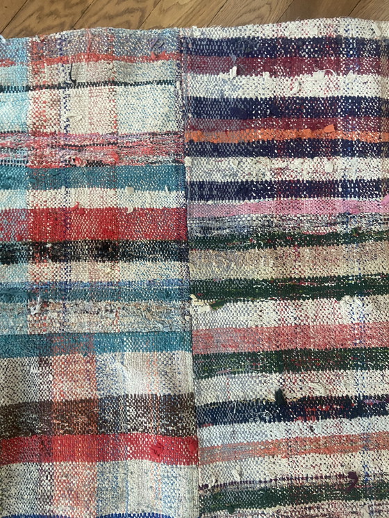 Image 1 of Prachtig groot vloerkleed gevoerd van Roche Bobois