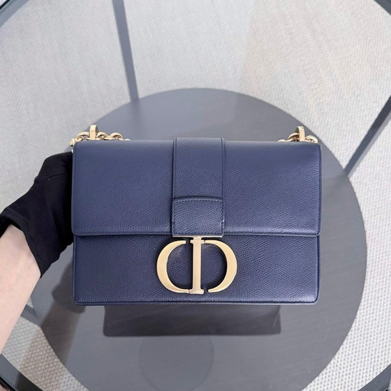 Image 1 of DIOR 30 MONTAIGNE MEDIUM - CAVIALE BLU SCURO CON FINITURE ORO