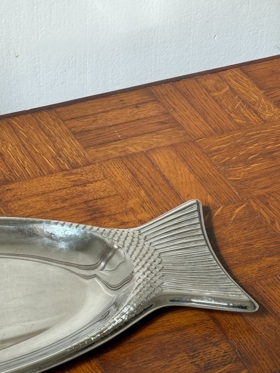 Image 1 of Bandeja de metal plateada para pescado