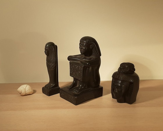 Image 1 of 3  Egyptische beelden 
