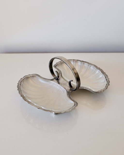 Serviteur vintage en forme de double coquillage – Plaqué argent avec coupelles en verre givré