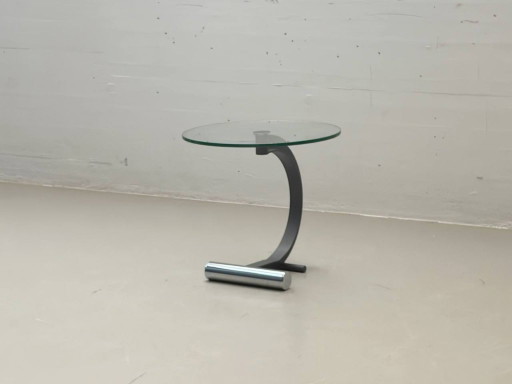 Table d'appoint en verre de style postmoderne avec piètement en fonte, années 1990