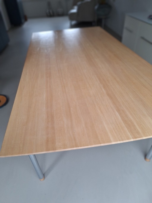 Vinted Arco table